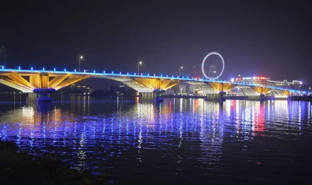 商業(yè)建筑亮化設(shè)計的核心要素是什么？
